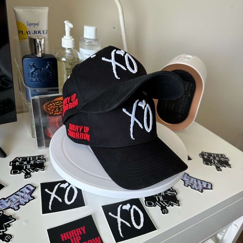 The Weeknd - 3D Embroidered XO HUT 2025 Tour Cap Hat - Fan-Inspired